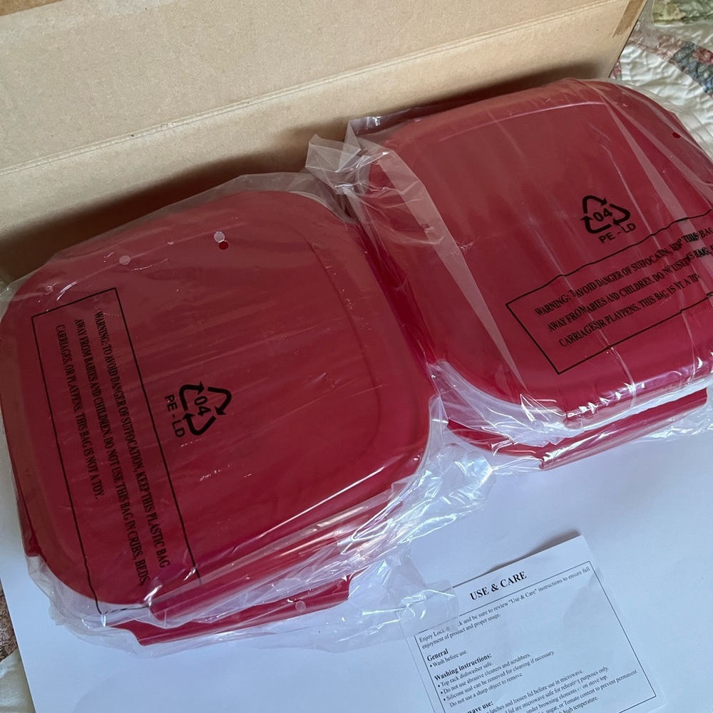 Lock & Lock Food Storage Container Set of 4 with 3 compartments each - Picture 2 of 7